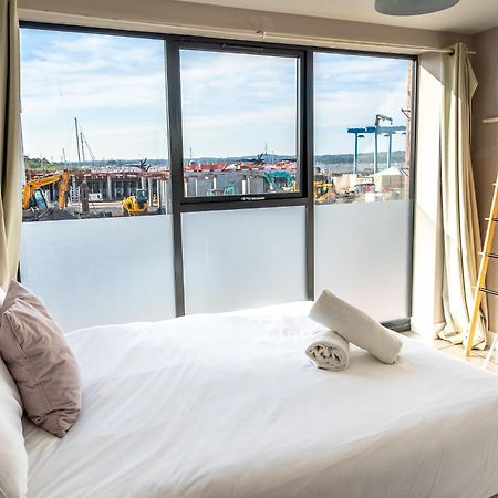 Beautiful Two Bedroom Harbour Side Apartment Poole Luaran gambar