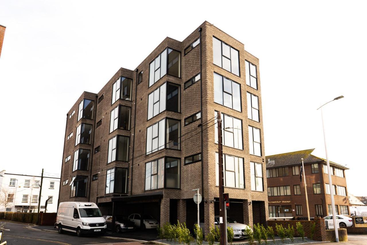 Beautiful Two Bedroom Harbour Side Apartment Poole Luaran gambar